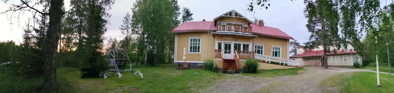 Majatalo Pihlajapuu Hotel Нурмес Екстериор снимка